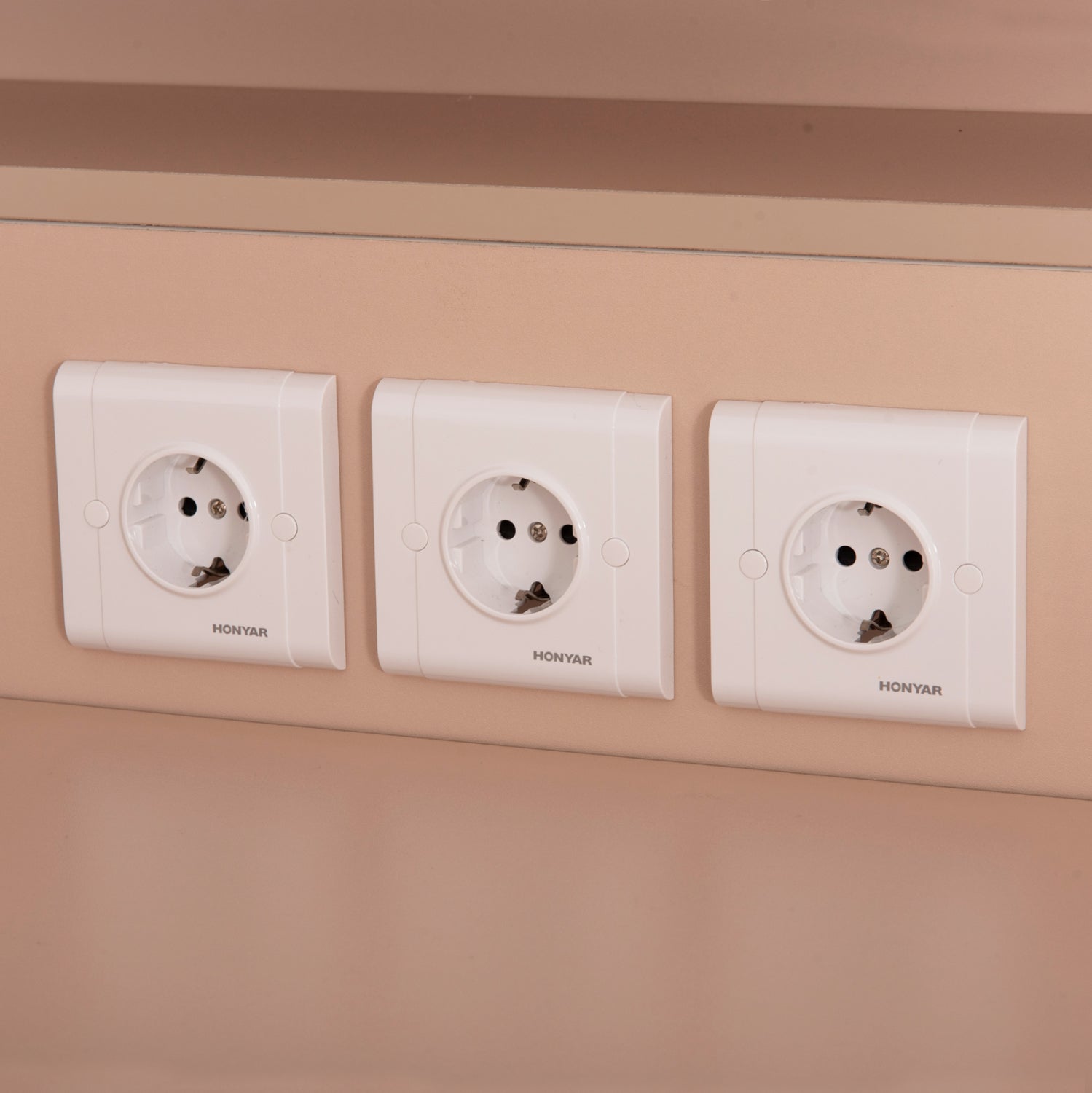 ΓΡΑΦΕΙΟ ΥΠΟΔΟΧΗΣ DALTON HM2068.02 ΜΕΛΑΜΙΝΗ ΣΕ SONAMA-ΜΠΕΖ 240x80x106Υεκ.